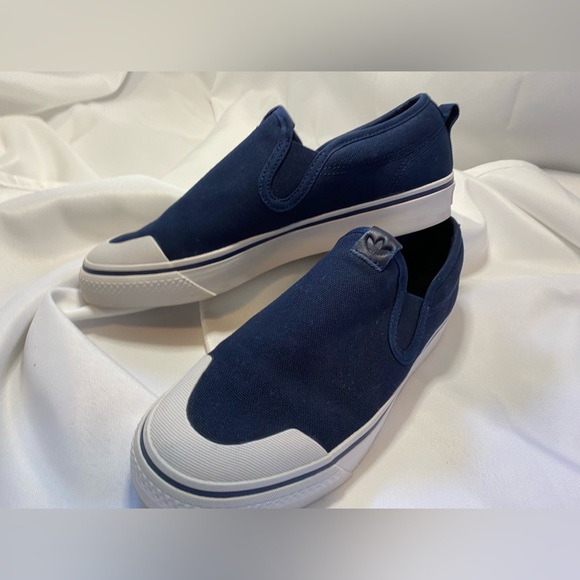 Adidas slip-on canvas shoes - Picture 5 of 8